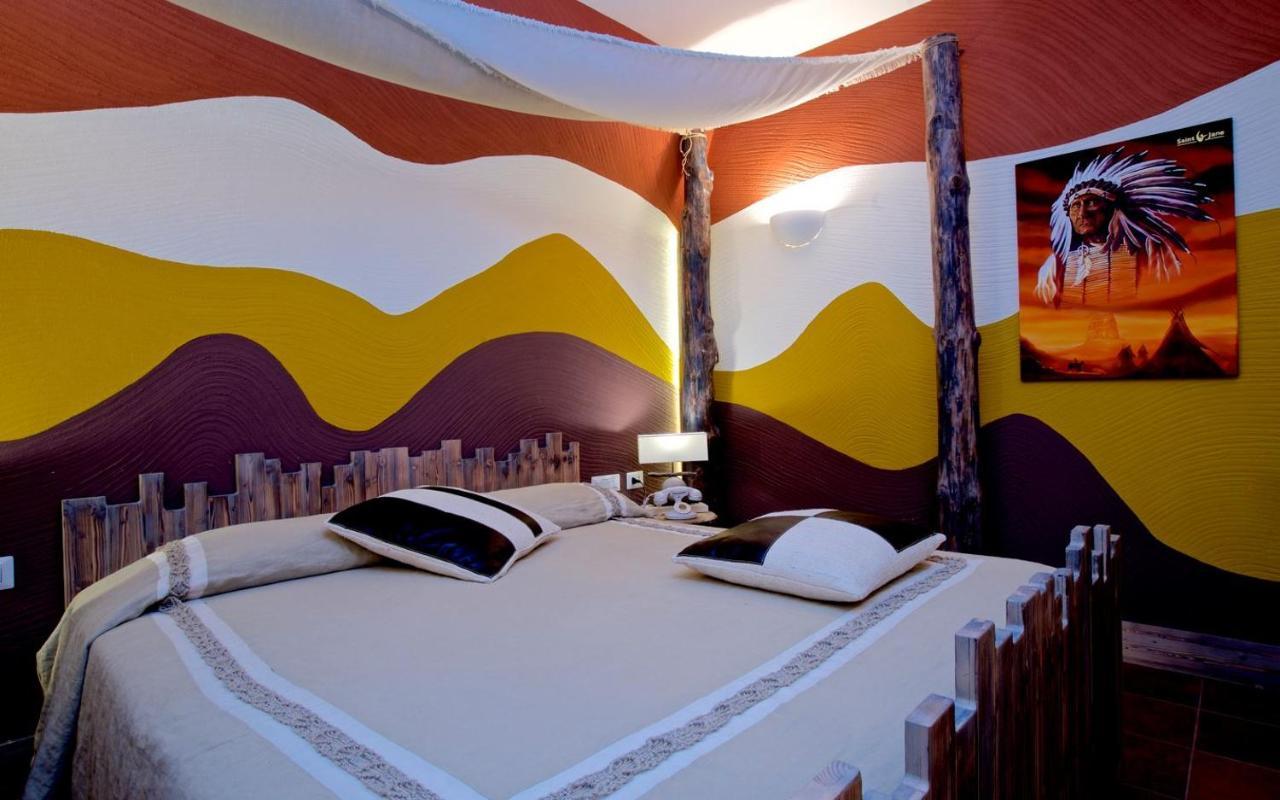 Design Suite Tirano Eksteriør billede